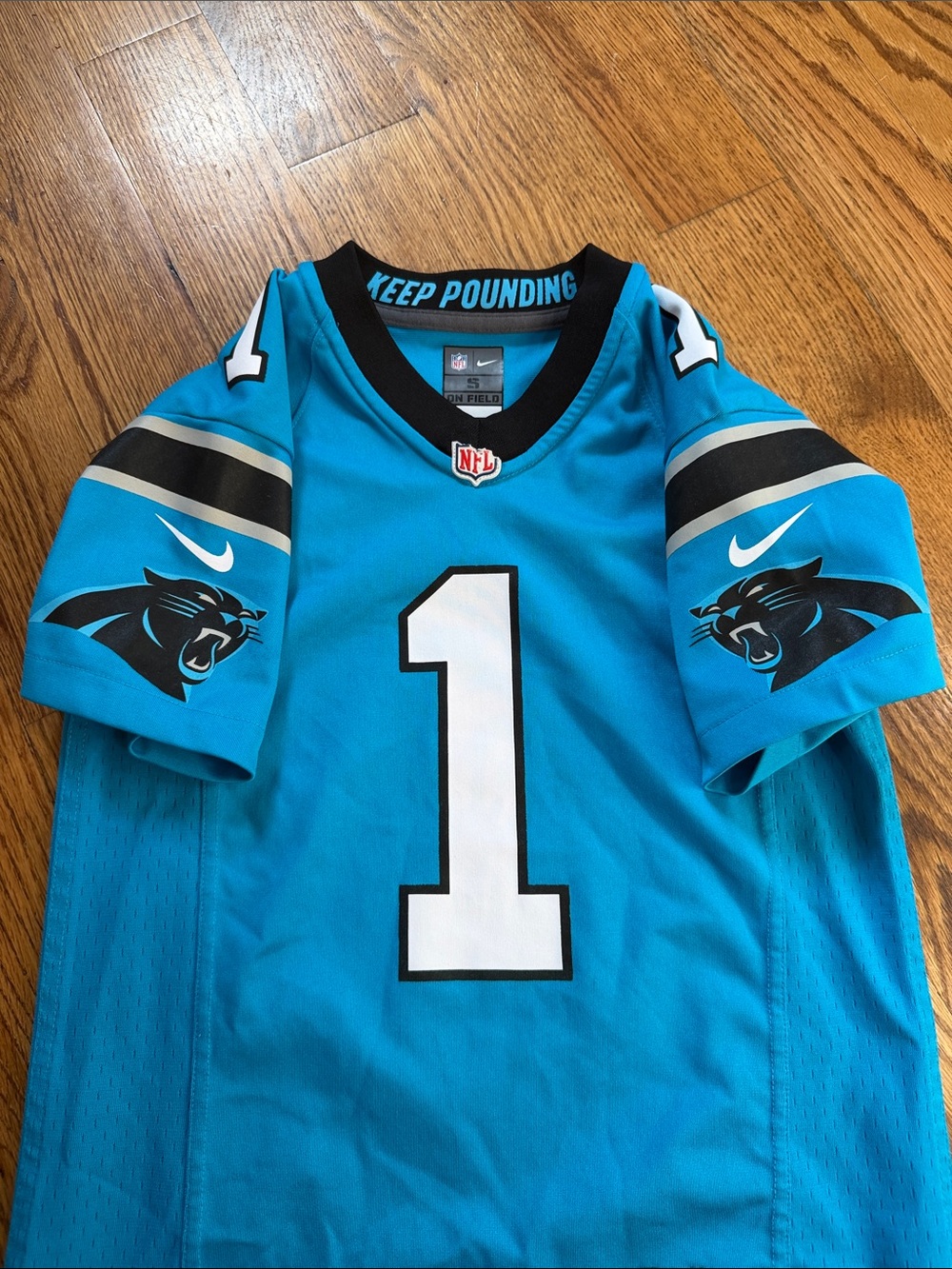 Nike Carolina Panthers Cam Newton Football Jersey. Size Small. - Picture 10 of 14